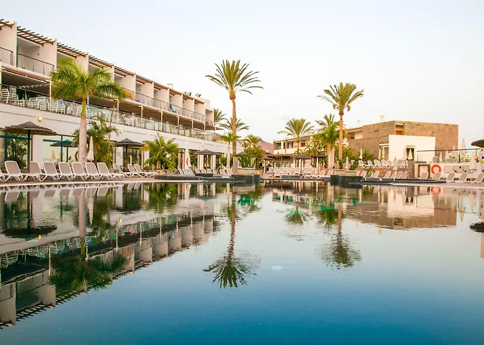 Ośrodek wypoczynkowy Mirador Papagayo By Livvo